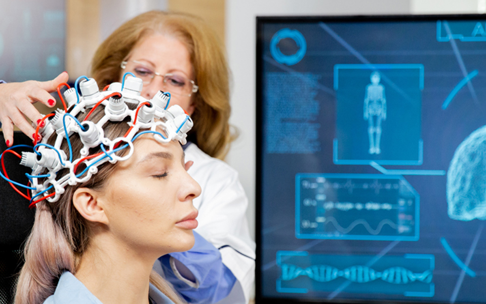 يتم تطوير أجهزة طبية مبتكرة لجراحة المخ